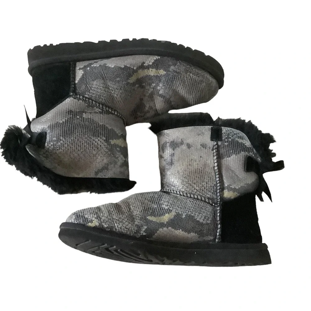 Women’s UGG boots size 6 mini Bailey bow snake print sheepskin casual boots